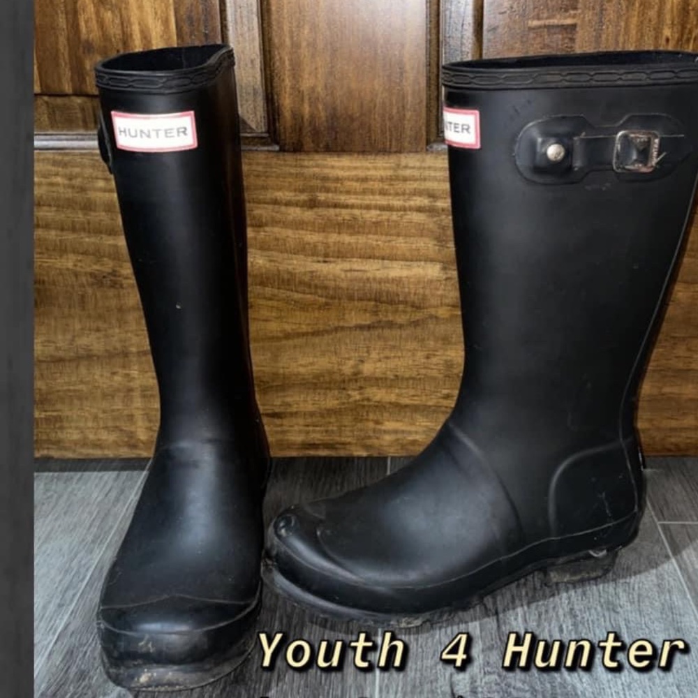 Hunter black boots